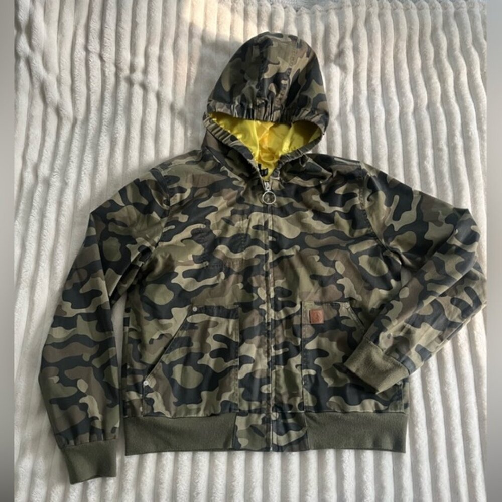 Women’s Volcom Camouflage Hooded Bomber Jacket with Satin Yellow Lining • Large